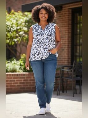 Willow & Thread Sleeveless Navy Dot Camisole size 2X